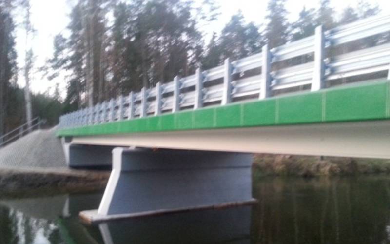 Montaż konstrukcji mostu nad rzeką Łyną – Wichrowo